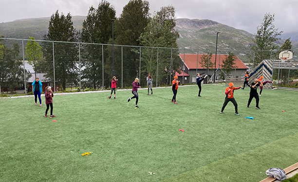 Tjeldsund kickboxingklubb i Ramsund er ett av flere idrettslag som har måtte tilpasse aktiviteten sin som følge av korona. Foto: Tjeldsund Kickboxingklubb. 