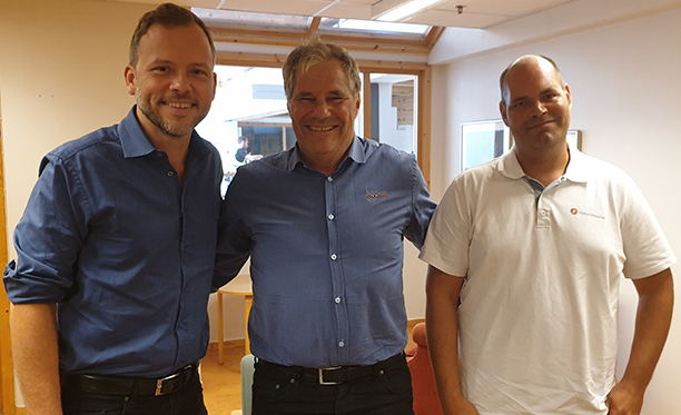 Audun Lysbakken (SV), Per Tøien, idrettspolitisk rådgiver i NIF og Christian Eikeland (FrP) er trioen i andre episode av Idrettspodden. Foto: NIF