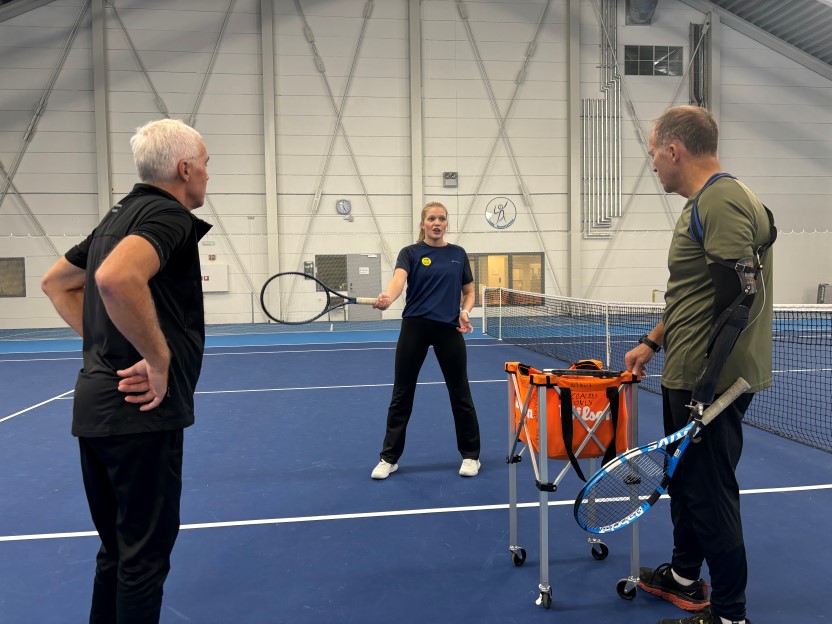 Tennis er en av idrettene man kan få testet ut 12. november i Lade Sportsarena i Trondheim.