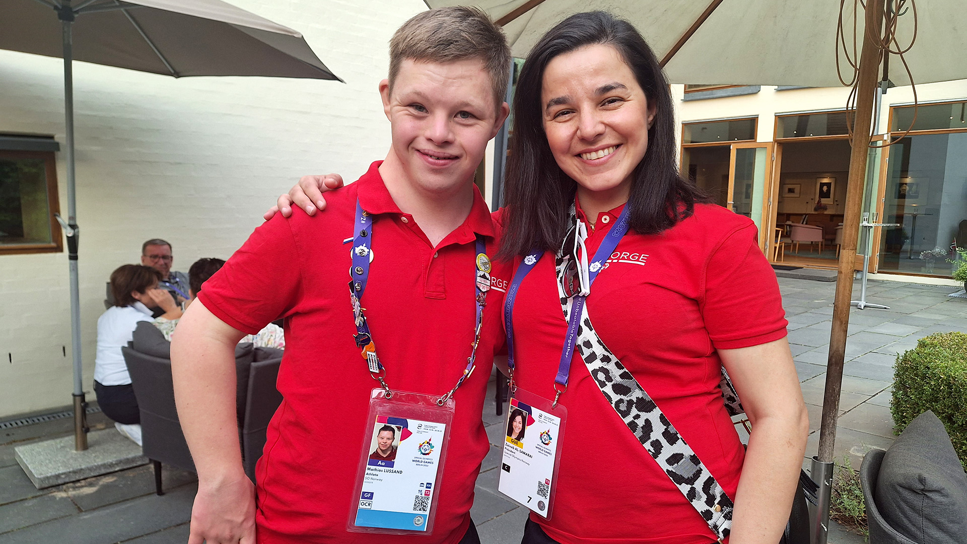 Mathias Larsen Lussand og Zaineb Al-Samarai er glad for at Telenor er med for å utvikle idrett for mennesker med utviklingshemming. Foto: Marte Hoel Romskaug