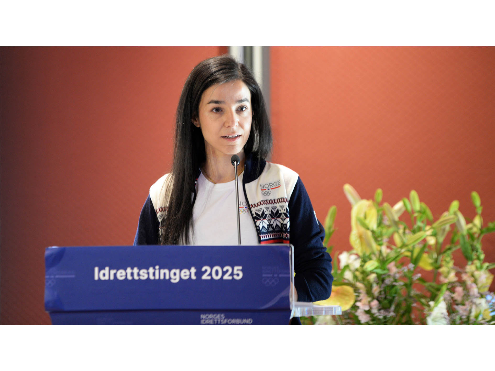 Idrettspresident Zaineb Al-Samarai ber partiene som nå forhandler om budsjettet om å videreføre støtteordningen på 100 millioner slik at flere barn og unge fortsatt kan delta i idrettsaktivitet. 