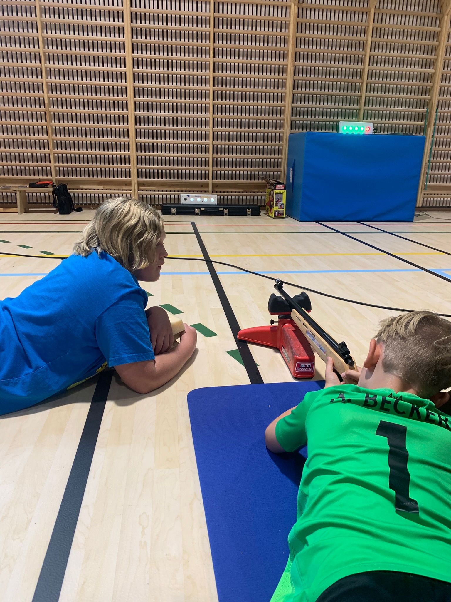 Skyting var en idrettene deltakerne kunne prøve. Foto: Fredrik Ødegaard
