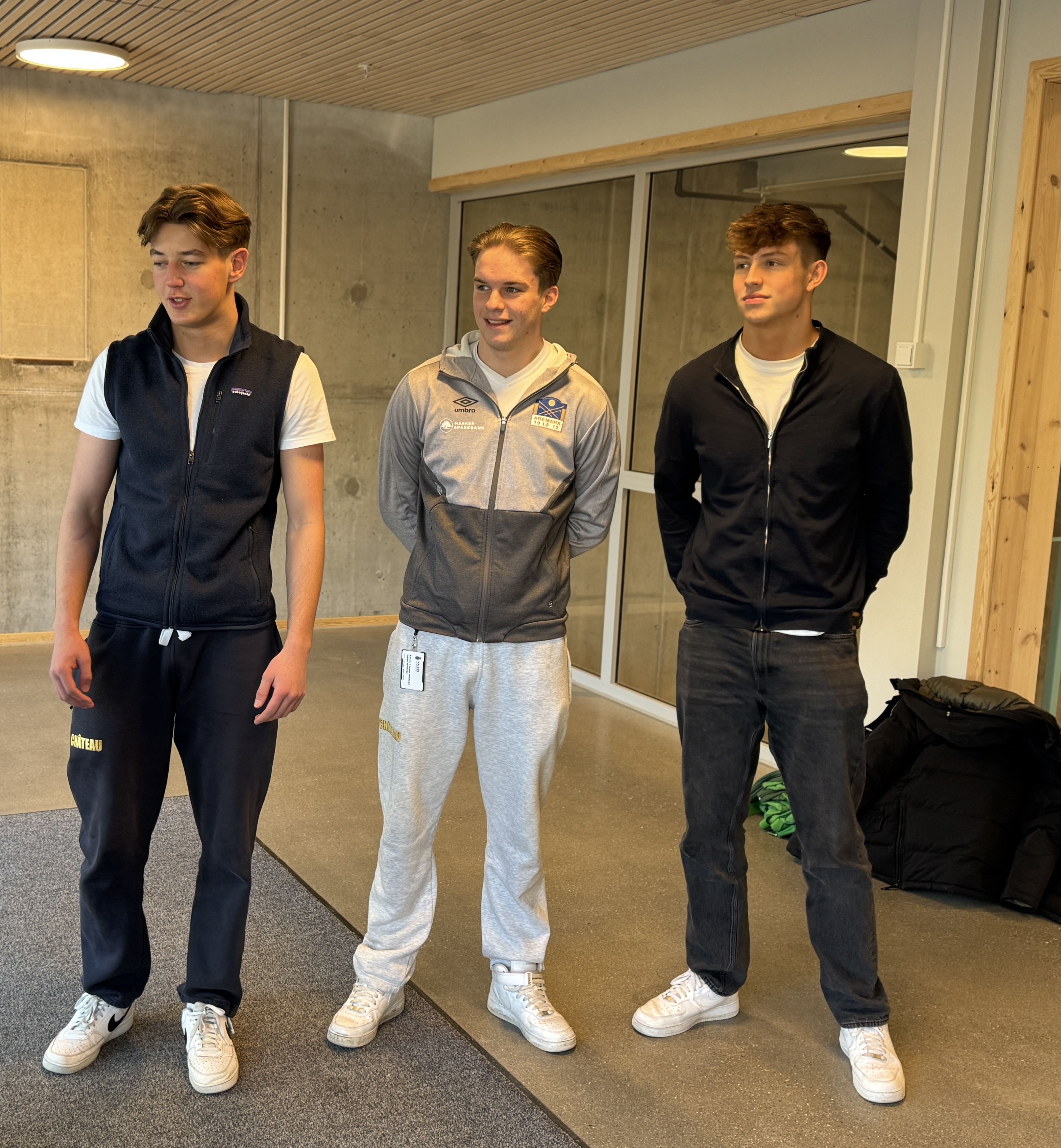 Eirik Aagaard, Philip Ulsrød og Jesper Strømsborg fra tredjeklasse på idrettsfag ved Halden videregående er så mye mer enn aktivitetsledere.
