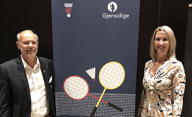 Espen Larsen, generalsekretær i Norges Badmintonforbund sammen med nyvalgt president Kari Bunes. Foto: Norges Badmintonforbund