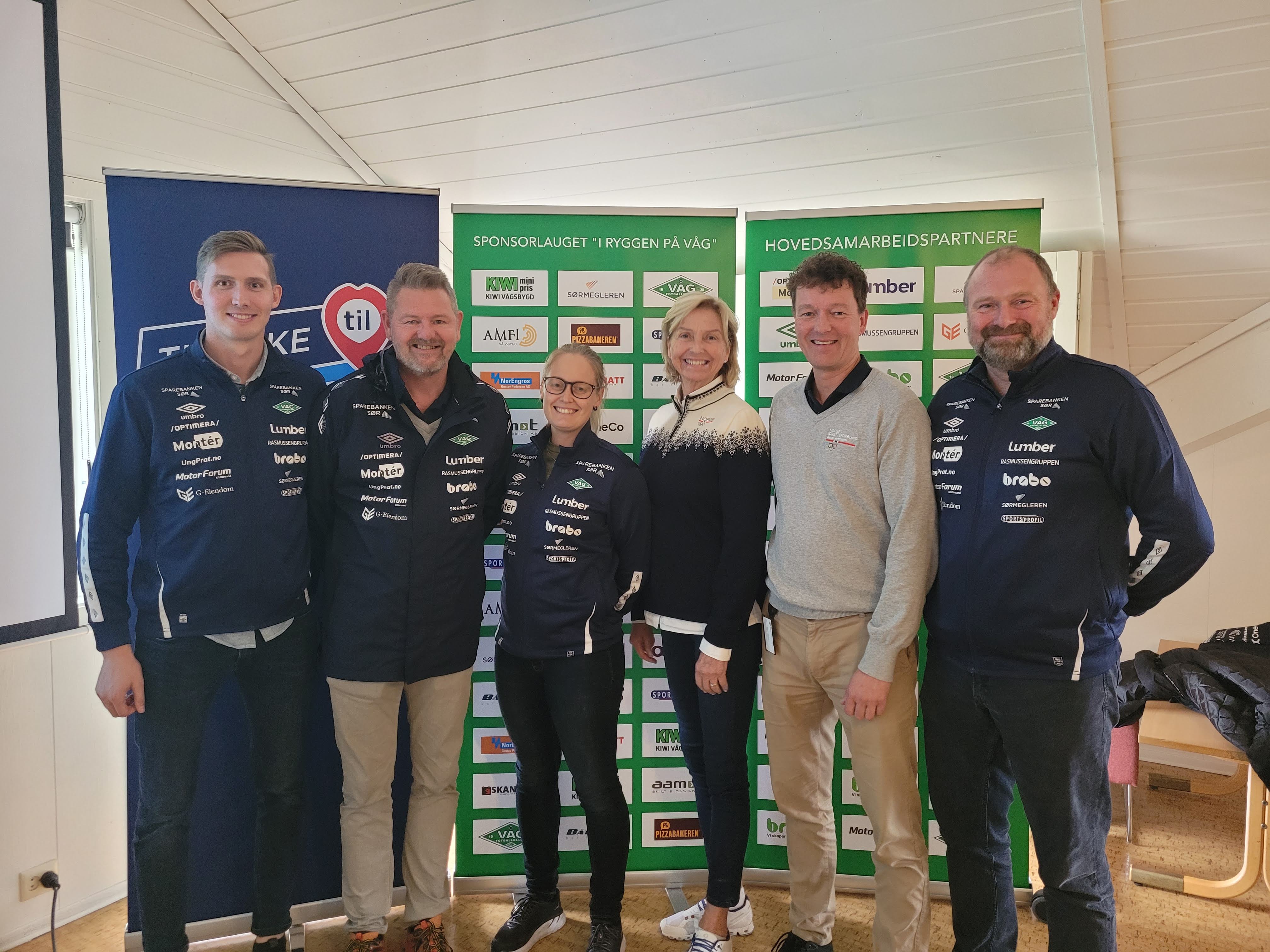 Fv: Tommy Waaden (Sportslig leder), Trond Blattmann (Styreleder VÅG FK og Agder IK), Esther Hansen (Jentekoordinator fotball), Berit Kjøll (Idrettspresident) Stein Bø-Mørland (Org.sjef Agder IK) og Totto Dahlum (Daglig leder VÅG FK).