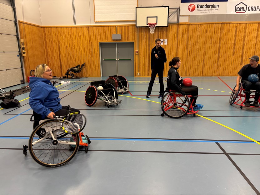 Bli med på kurs i "Hvordan tilrettelegge for fysisk aktivitet for barn, unge og voksne med funksjonsnedsettelse?" i Levanger 21. november 2025.
