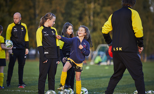 Det rekrutteres stadig flere jenter til norsk idrett. Foto: Eirik Førde / Idrettsforbundet 