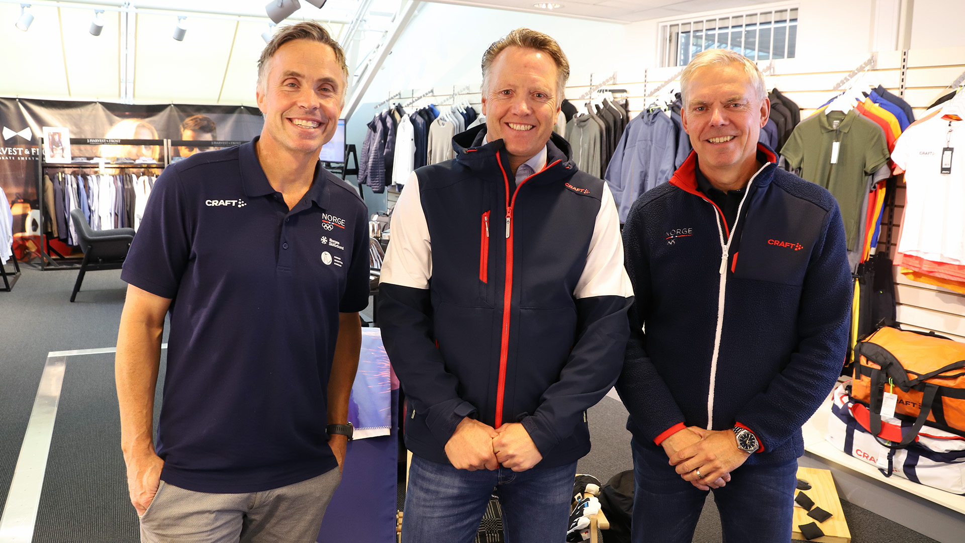 Vidar Løfshus fra Craft, sammen med Sturla Langørgen, sponsorsjef i IDÉ House of Brands og Rune Midthaug, leder for kommersiell forretningsutvikling i NIF. Foto: Geir Owe Fredheim 