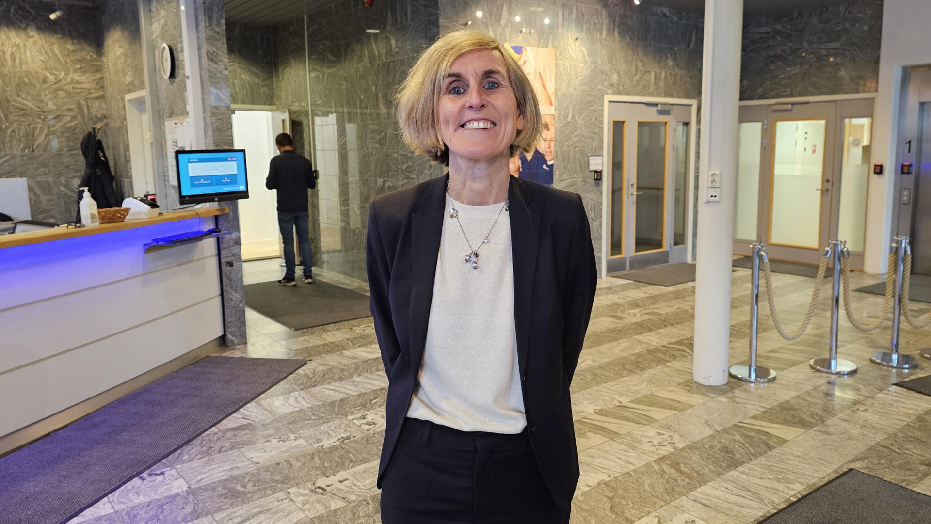 Kristin Veierød, leder av Strømmeutvalget, presenterte rapporten "Strømming i norsk idrett" på Ullevaal Stadion 10. november 2023. Foto: Geir Owe Fredheim