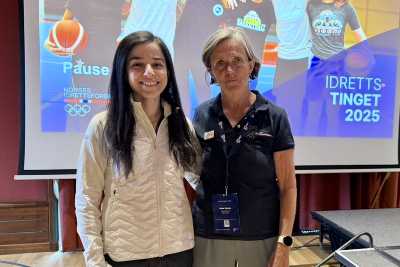 Bildetekst: Idrettspresident Zaineb Al-Samarai og Hilde Stokke, nestleder i Viken idrettskrets, er enige om at Aktiv hele livet er en viktig satsing for norsk idrett.