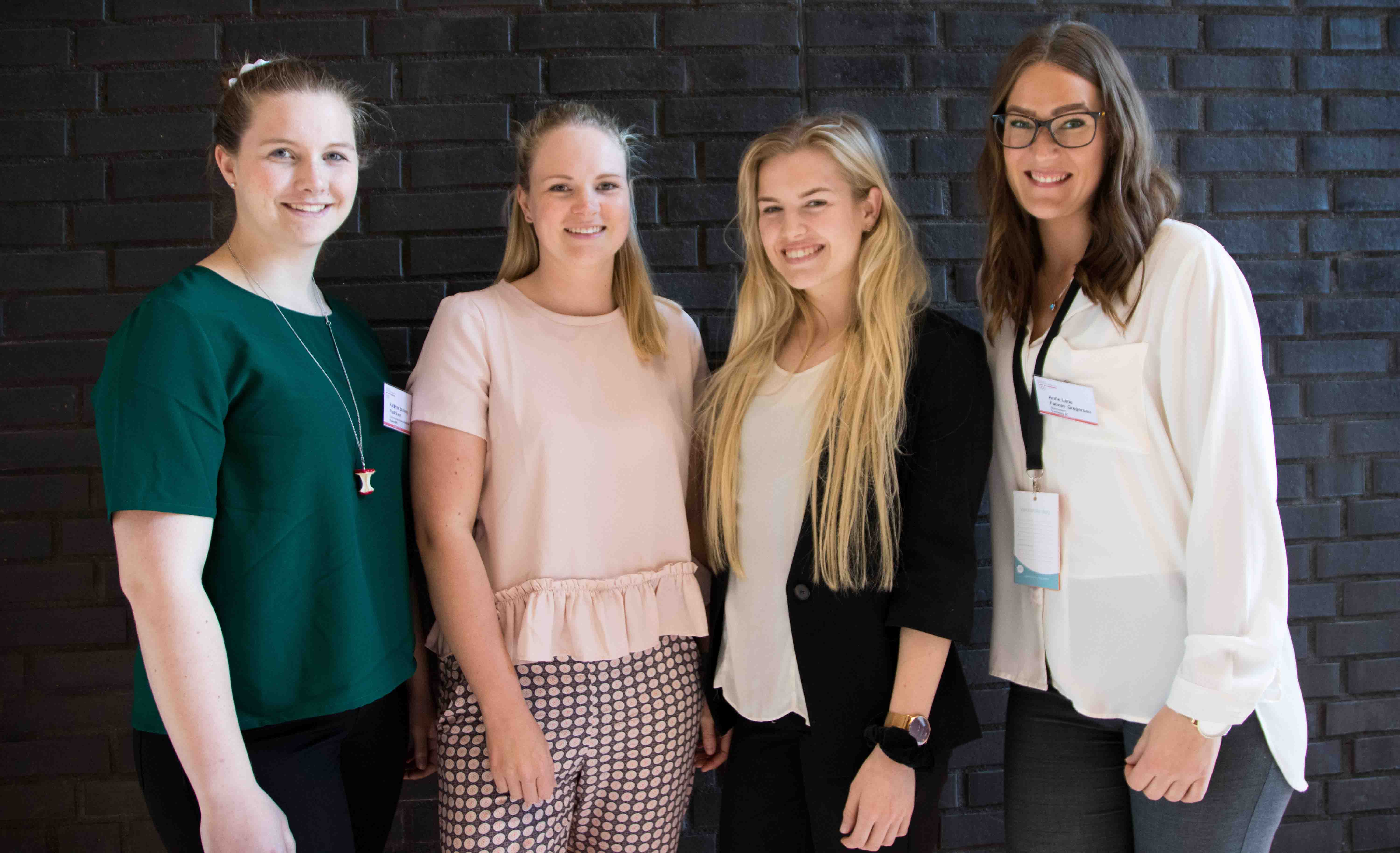 På Ledermøtet 2018. Katrine Brurberg Fredriksen (Buskerud idrettskrets), Marte Bentzen Fossestøl (Aust-Agder idrettskrets), Ida Tomine Glomsaker (Rogaland idrettskrets) og Anne-Lene Gregersen (Trøndelag idrettskrets). Foto: Karl Filip Singdahlsen