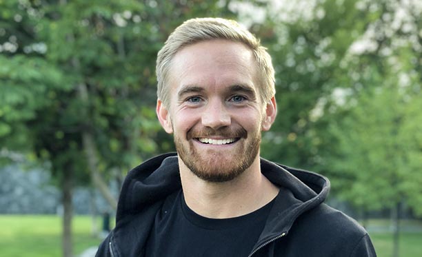 Nicolai Møster er idrettsfredskorpser i Zambia 