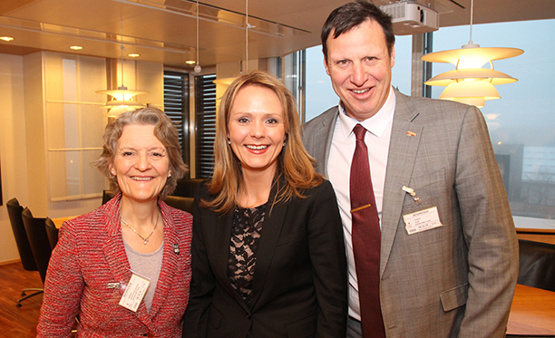 1. visepresident Kristin Kloster Aasen, idrettsminister Linda Hofstad Helleland og idrettspresident Tom Tvedt. Foto Geir Owe Fredheim 