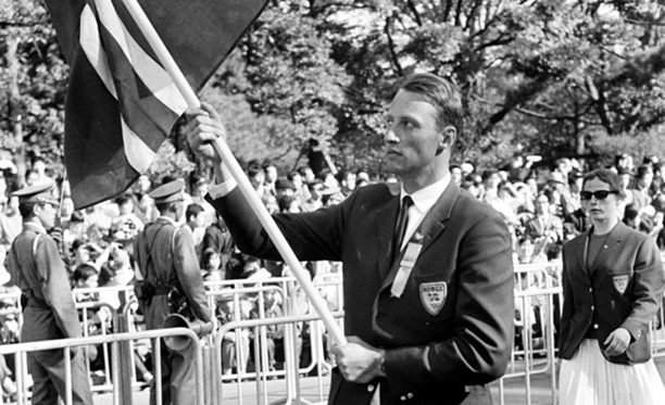 Kronprins Harald representerte Norge under OL i 1964, 1968 og 1972, og bar det norske flagget i Tokyo i 1964. Foto: NTB Scanpix