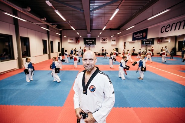 Morgan Nygård, leder og instruktør i Steigen Taekwondoklubb er optimistisk for fremtiden.