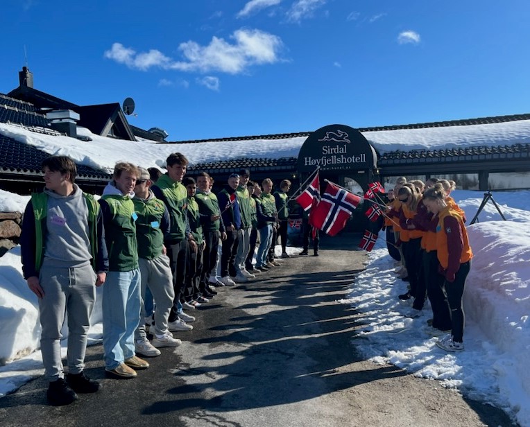 Ingenting å utsette på velkomsten når deltagere ankommer leiren