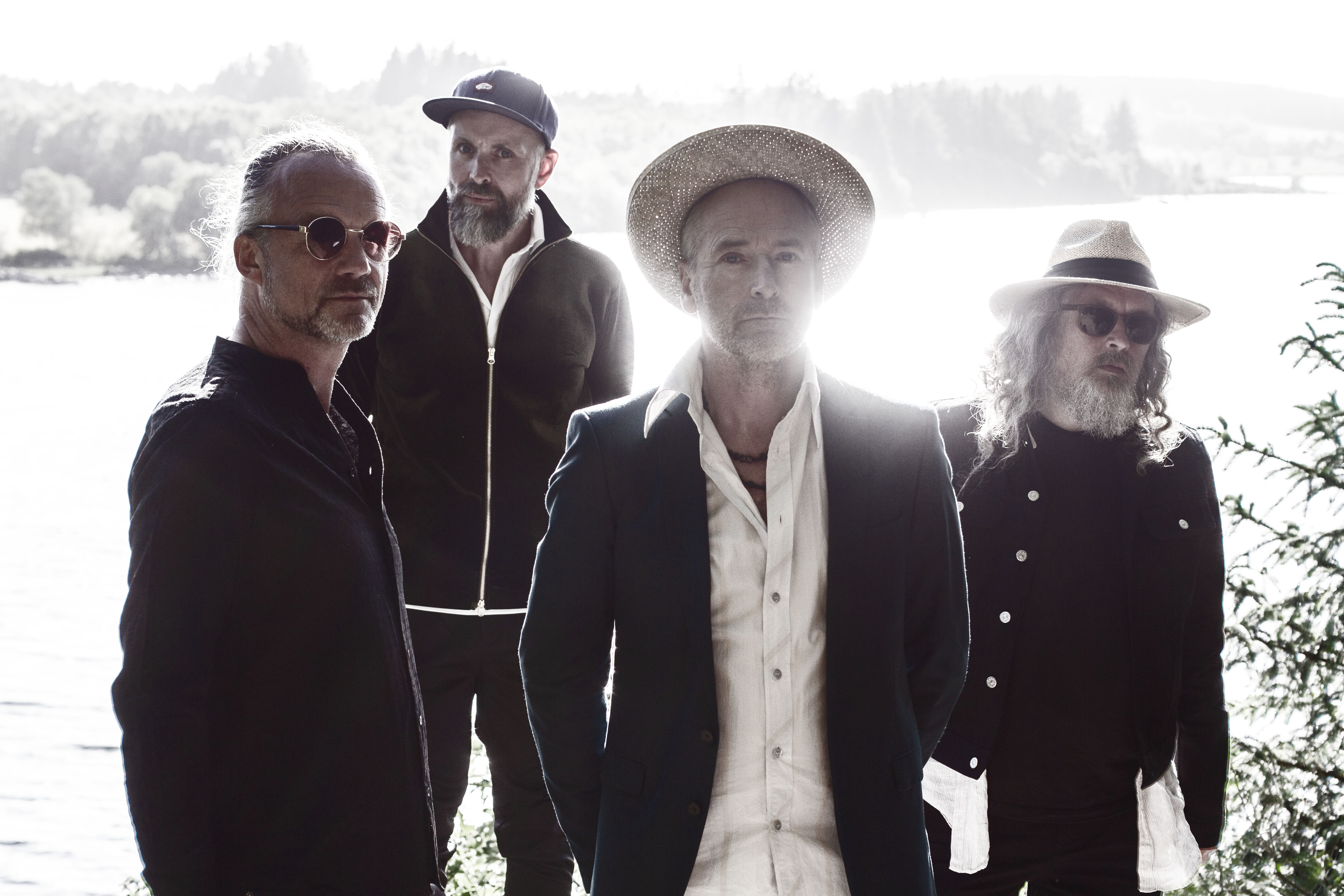 The September When, f.v.: Helge Hummervoll (keyboard), Gulleiv Wee (bass), Morten Abel og Stene Osmudsen (trommer). (Foto: Stageway)