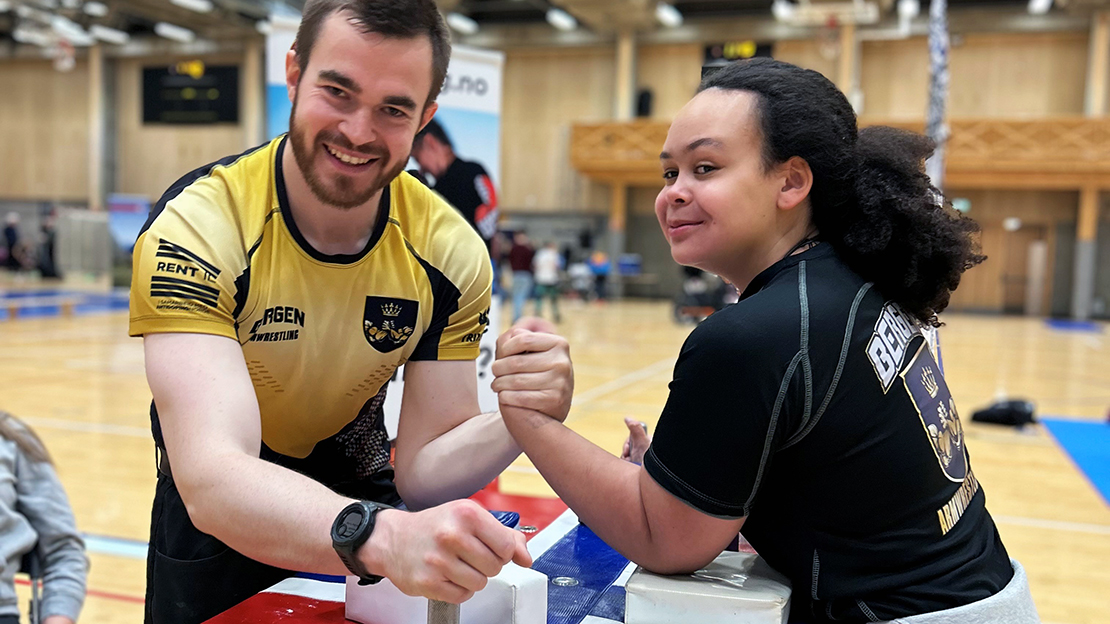 Armwrestling_1110x624_foto Aida Husic Dahlen.jpg