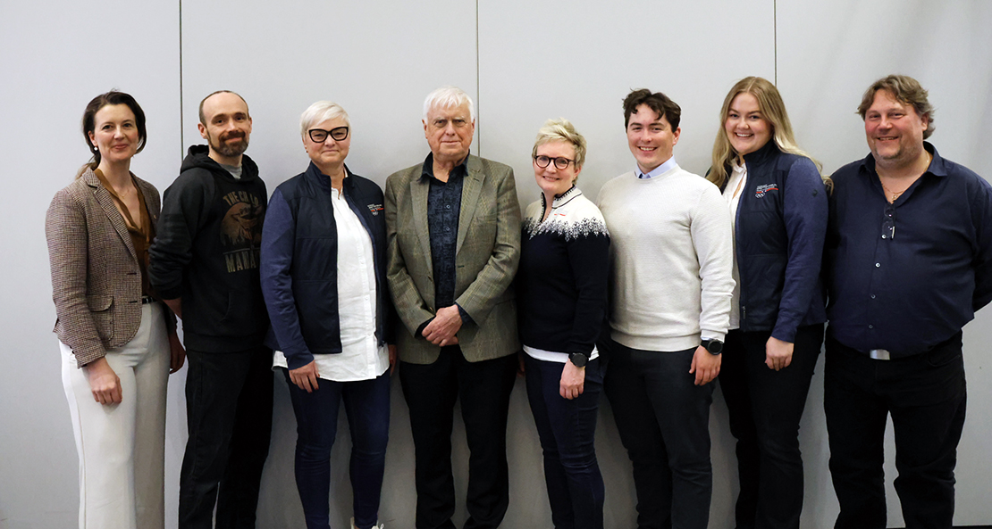 Styret i Vestland idrettskrets  for perioden 2024-2026. F.v. Natalia Golis (1. varamedlem), Lasse Lerum (2. varamedlem), Anne-Grethe Naustdal (styremedlem), Nils R. Sandal (styreleder), Tone Stavland (nestleder), Magnus Hesjedal Hartwig (styremedlem), Jeanette Heggen (styremedlem) og Jan-Erik Weinbach (styremedlem). Foto: Janne Landås