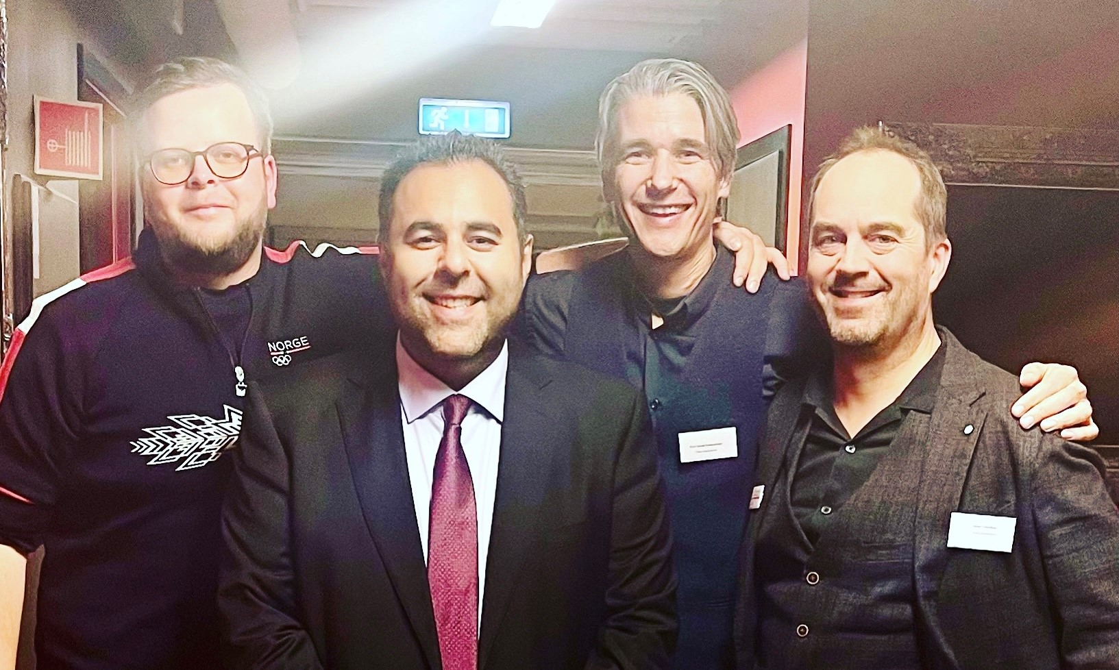 Stortingspresident Masud Gharahkhani gjester Gullvaffel-podden og snakker om sportsvaksing og demokrati.